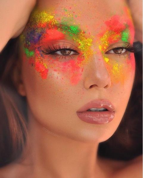 creative makeup
